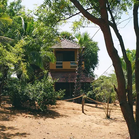 Hilltop Cabanas Komari Exterior photo