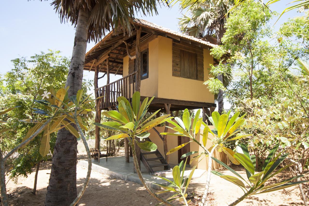 Hilltop Chalet *
